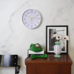 HOUSEVITAMIN Lilac wall clock 30cm